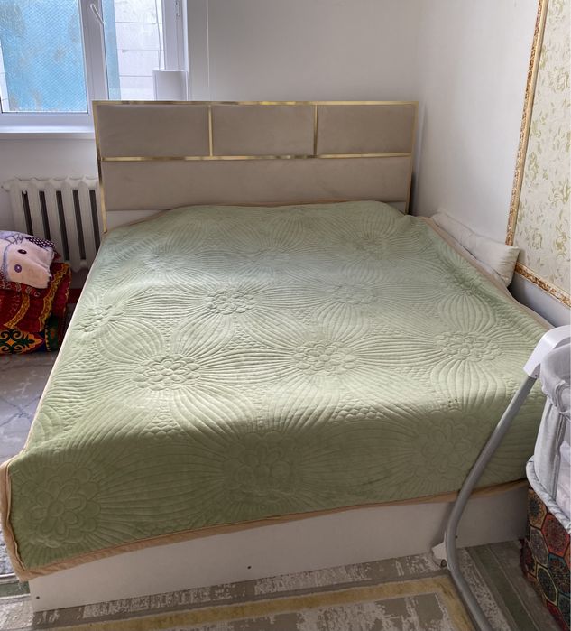 Продаётся спальный гарнитур в классическом стиле