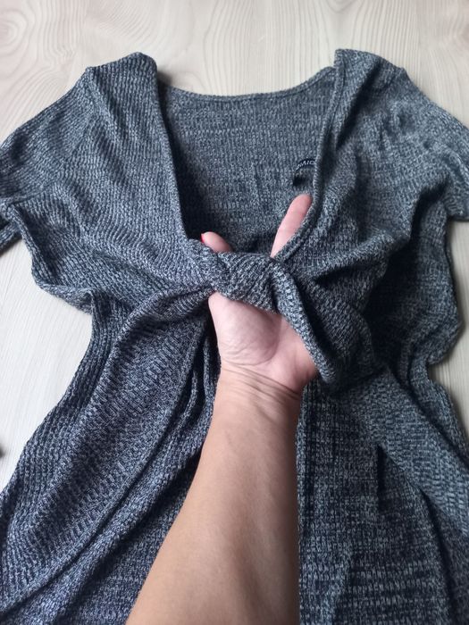 Bluză crop cu guler înalt Bershka