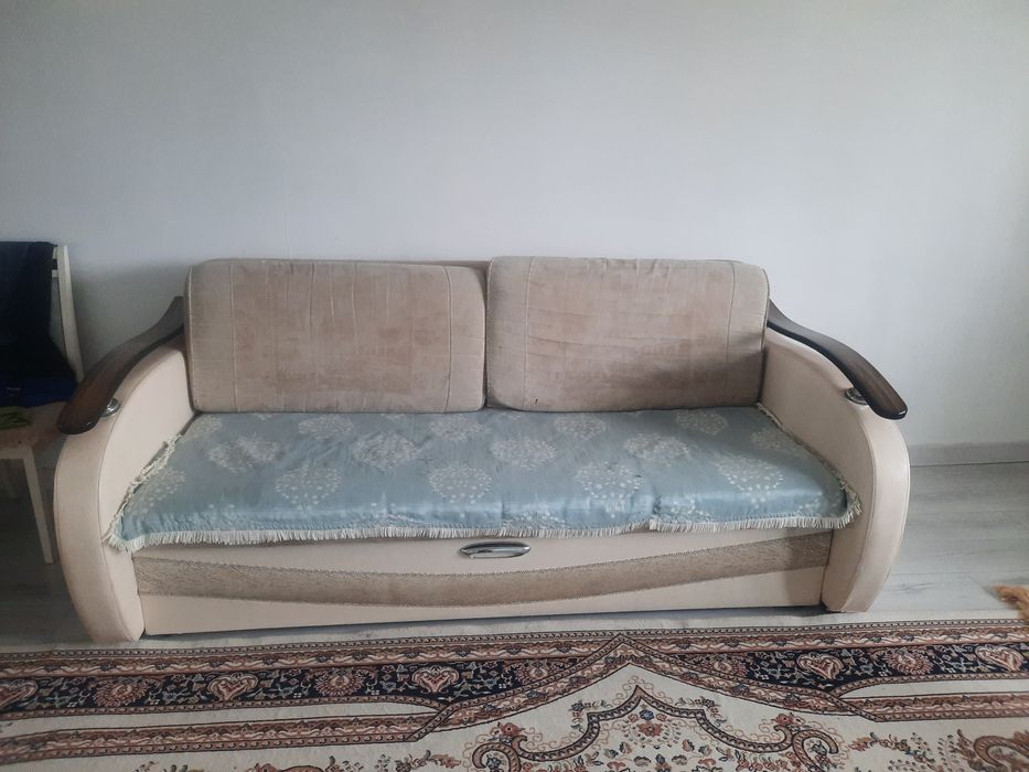Диван сатылады бу