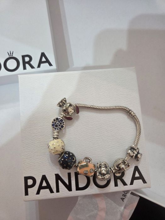 Bratara Pandora cu închidere cu pietre albastre