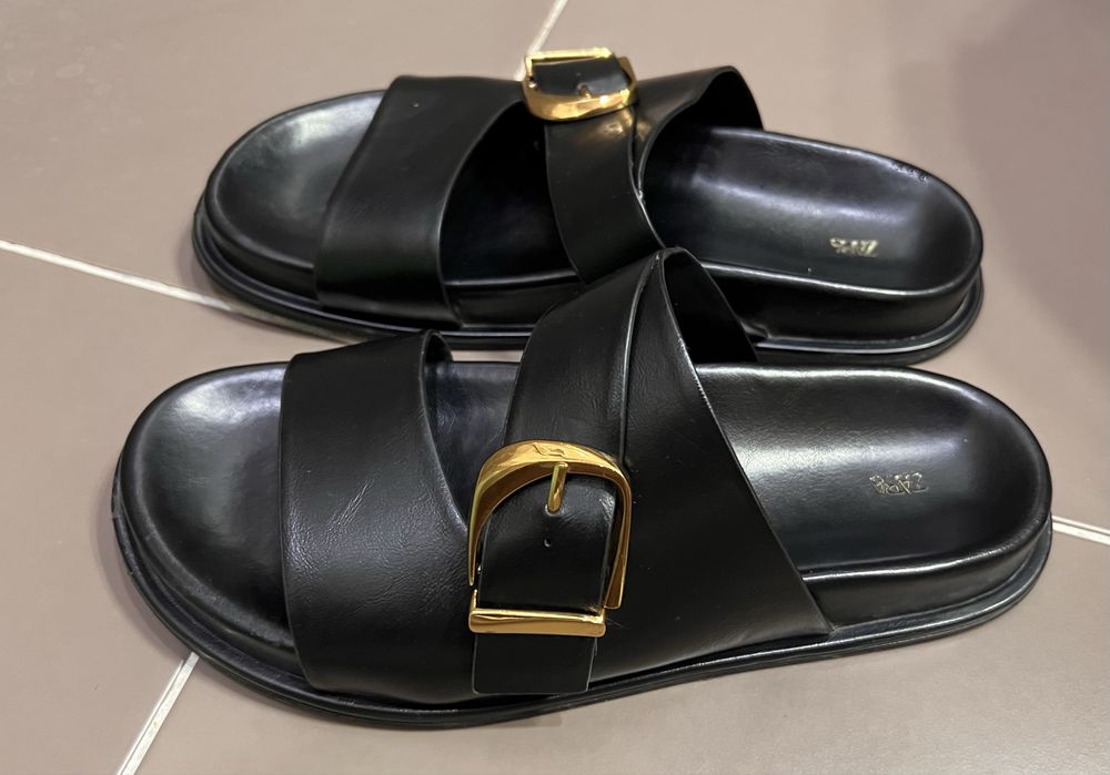 Кожени чехли ZARA
