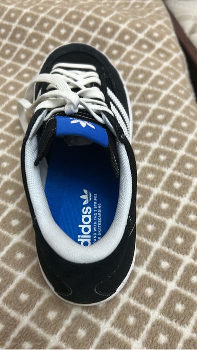 кроссовки адидас оригинал