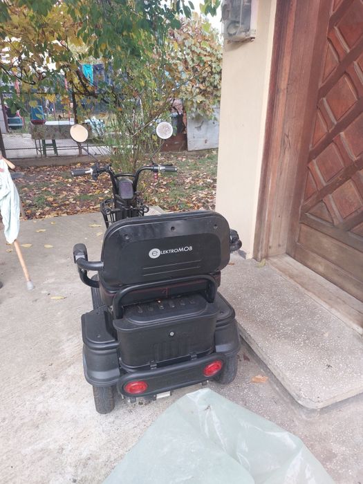 Tricicletă electrică pentru adulți