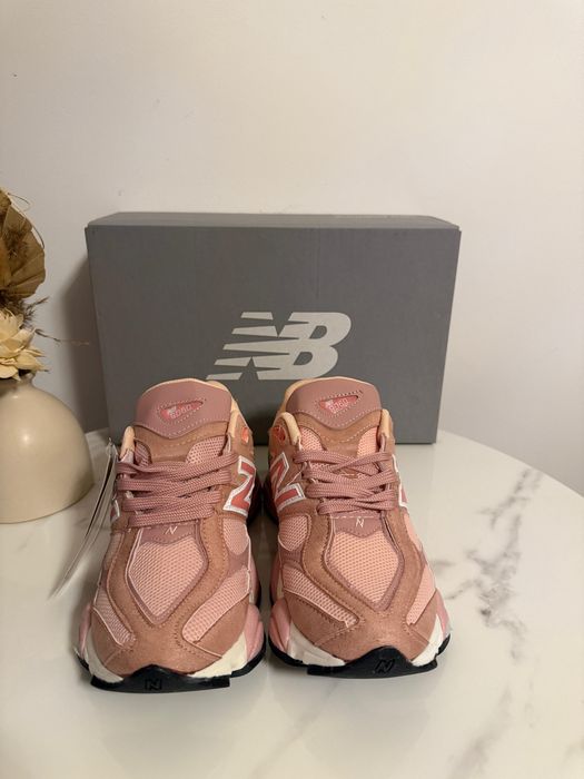 Adidasi New Balancr 9060 Roz