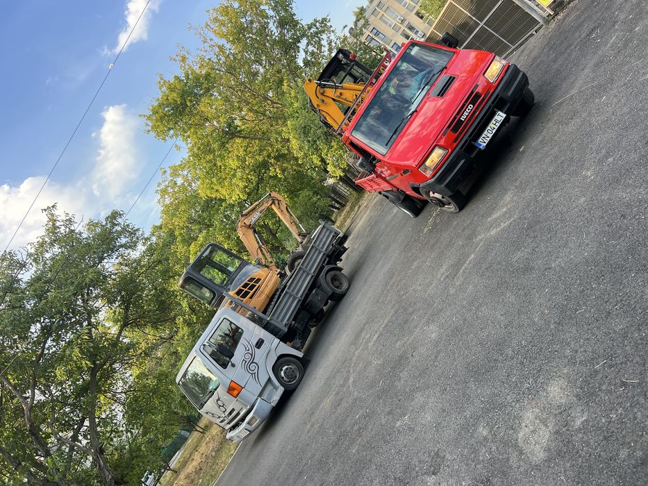 INCHIRIEZ Miniexcavator cu picon