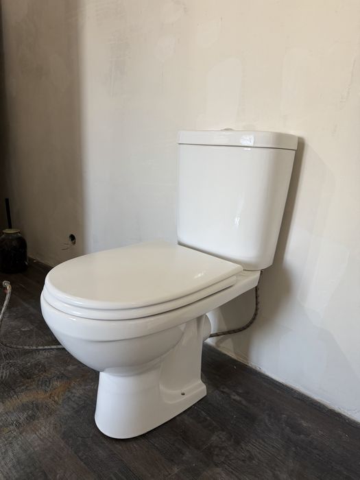 Продам унитаз KOLO