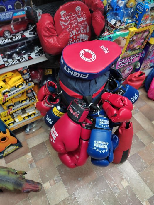 Перчатки боксерские