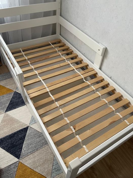 Кровать детская.