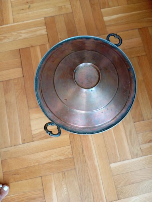 Медна тава с дръжки и похлупак