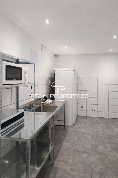 Дава се под наем Заведение в Пловдив, Център - 64 кв.м за 800 € - Снимка #3