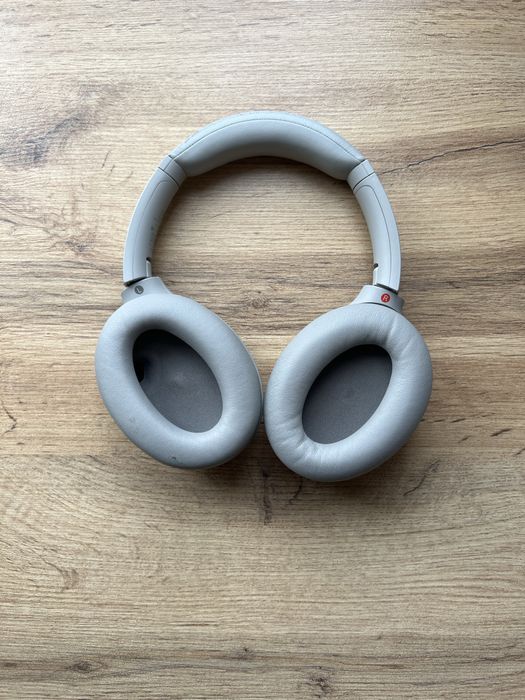 Продам Наушники Sony WH-1000XM4