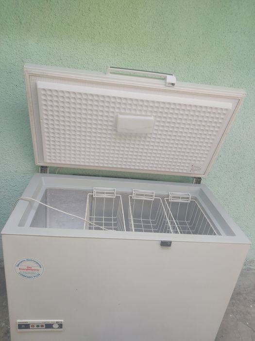 Vând combină frigorifică cu redare în Timișoara folosită doar un an