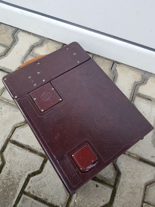 Vand mașina de cusut freia