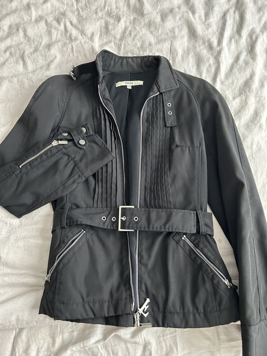 Куртки и пиджаки