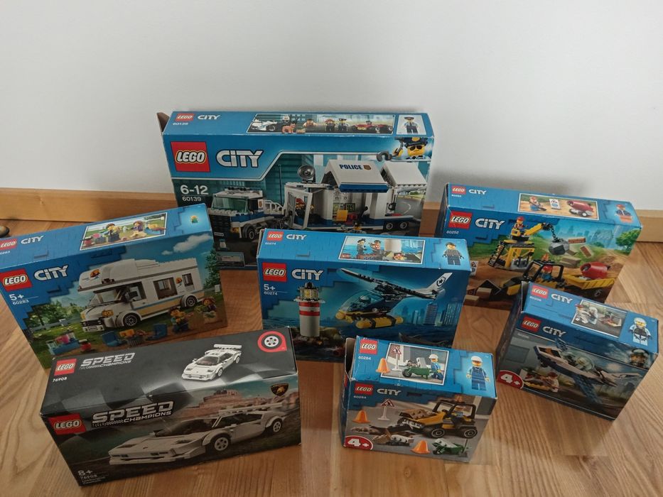 Lego city și lego speed champions