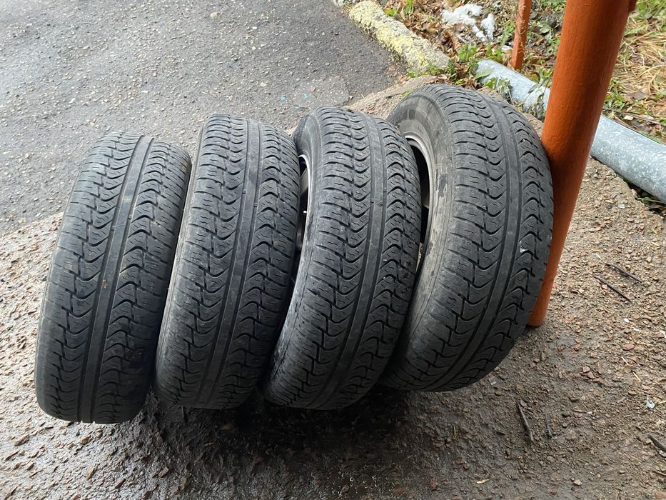Продам комплект летних резин 215/65/16