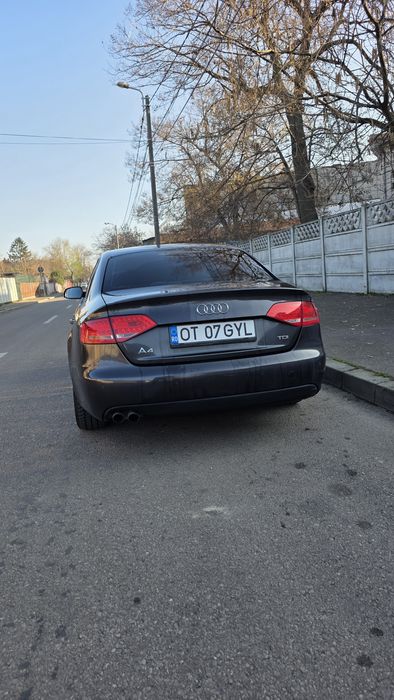 Vand Audi A4 B8.