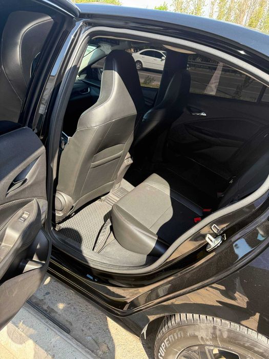 Chevrolet Onix Redline