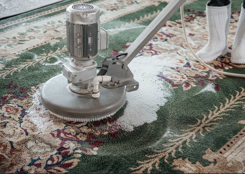 Gilam va yumshoq mebel yuvish xizmati