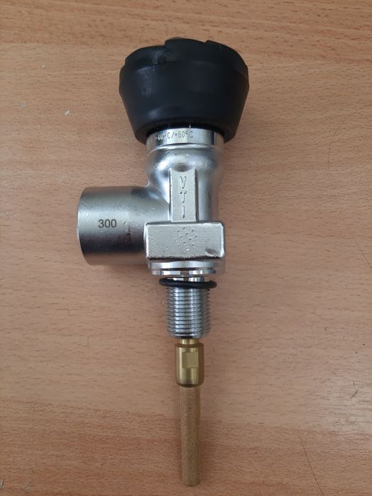 Продавам кранове 300 бара