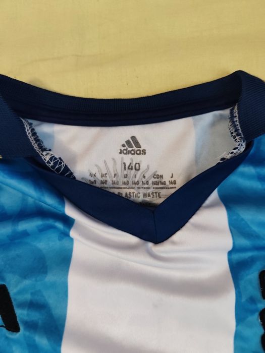 Детски футболен екип