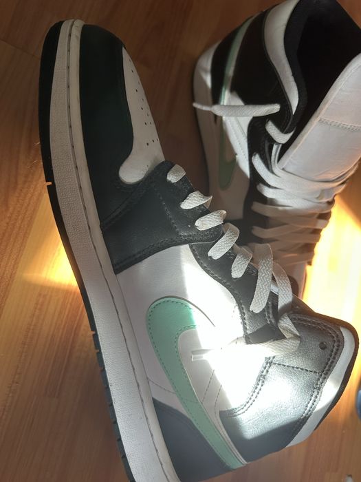 Jordan 1 mid teal