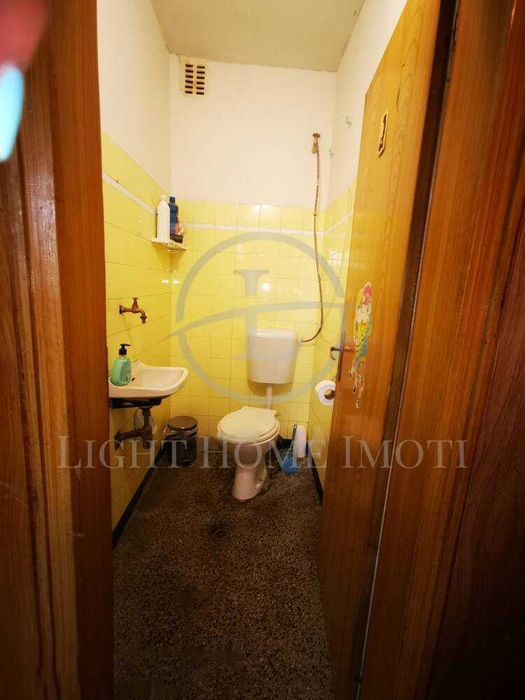 Реф. 155 Тристаен с гараж и таван / Втора Градска / Кючук Париж