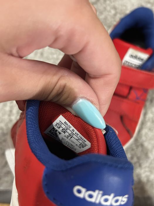 Vand adidasi copii cu model Spiderman