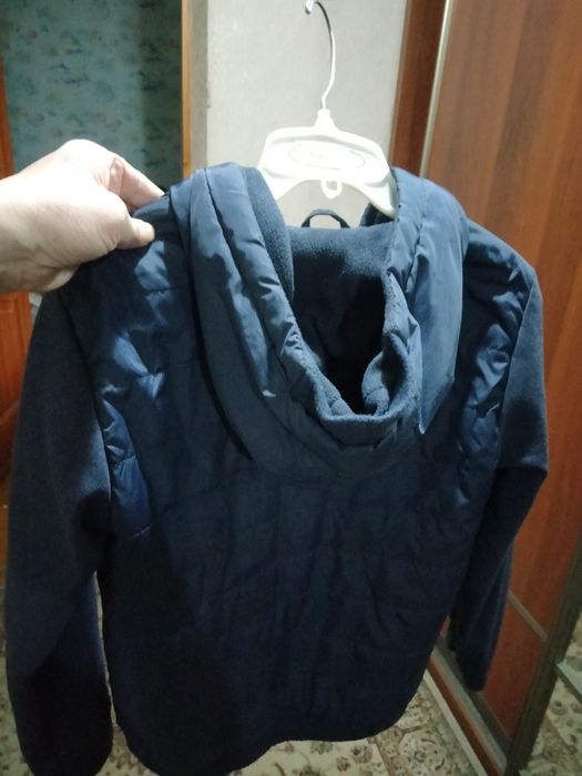 Продам куртку для мальчика