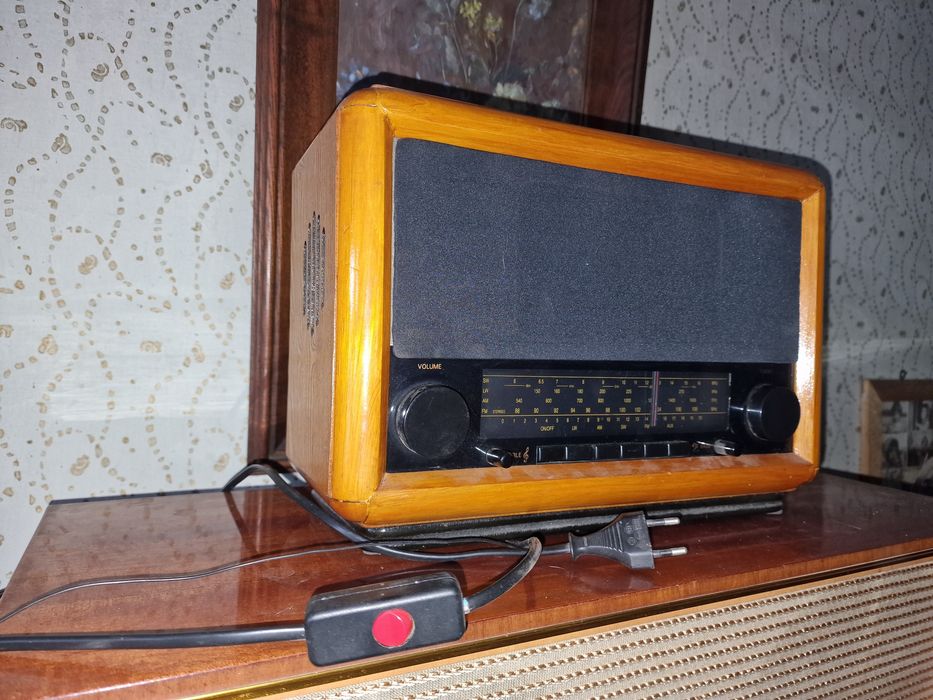 Radio Lenco PT -7090A