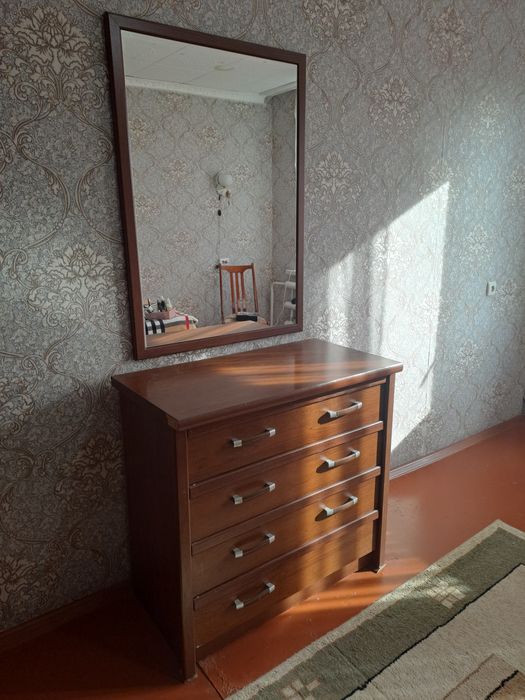 Зеркало.. 12т.тнг