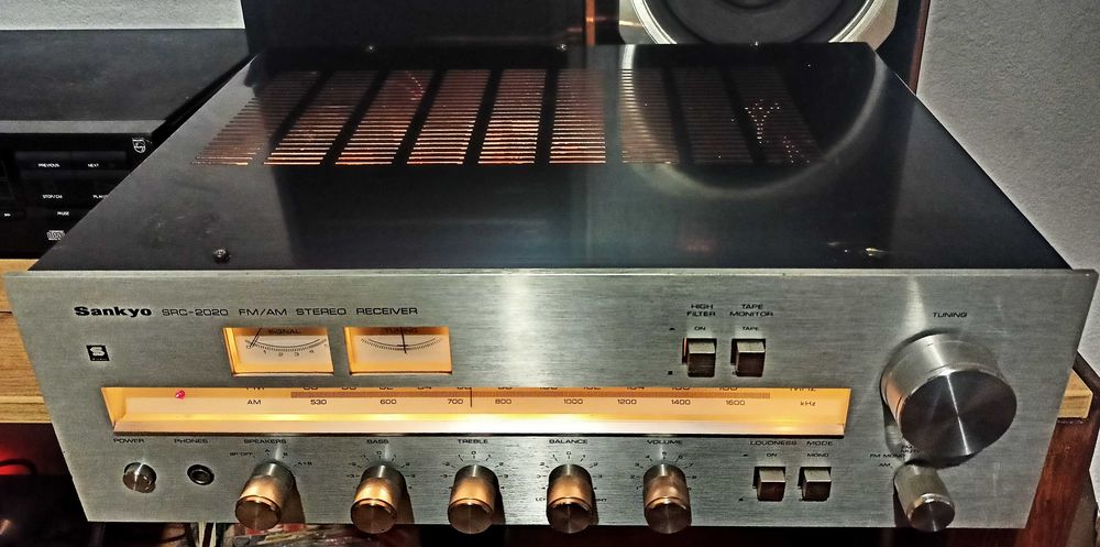 Sankyo - SRC-2020  receiver (радиоприемник с усилвател)