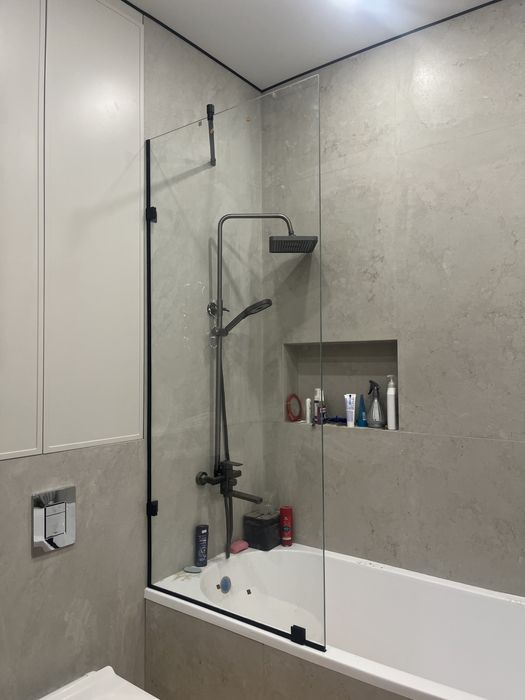 Душевые кабины, перегородки из стекла