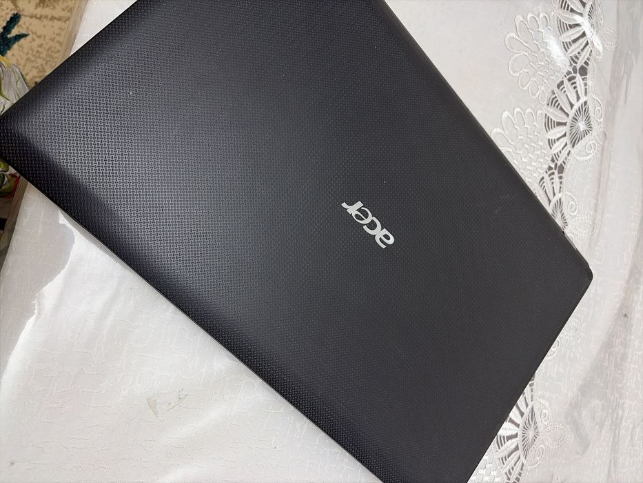 srochna acer noutbook sotiladi