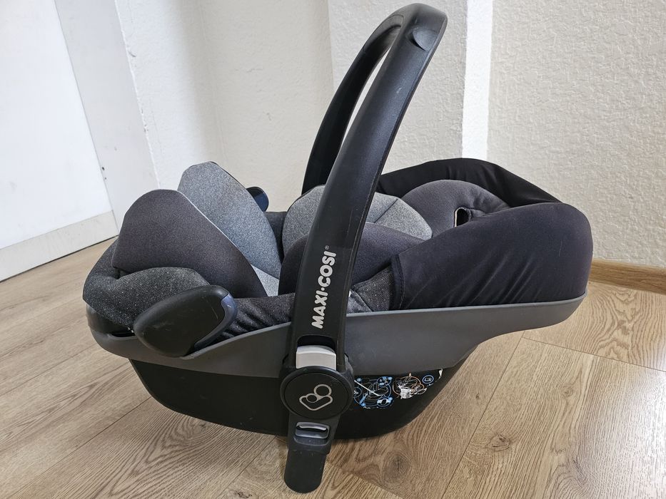 Стол за кола - кошница Maxi Cosi