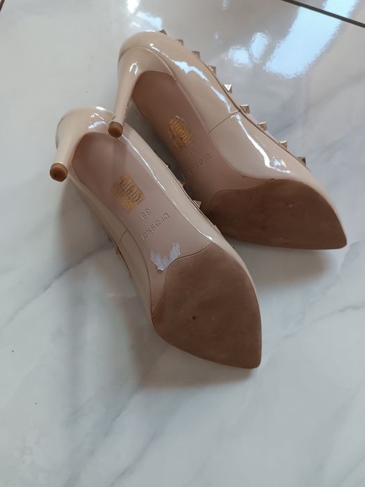 Продам туфли лаковая кожа!!!