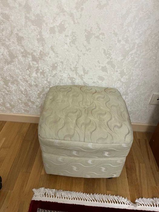 пуфик на колесиках