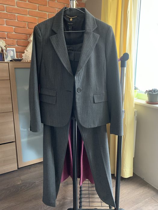 Вълнен костюм Mango