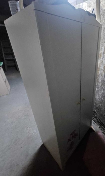 Детско разтегаемо легло и гардероб