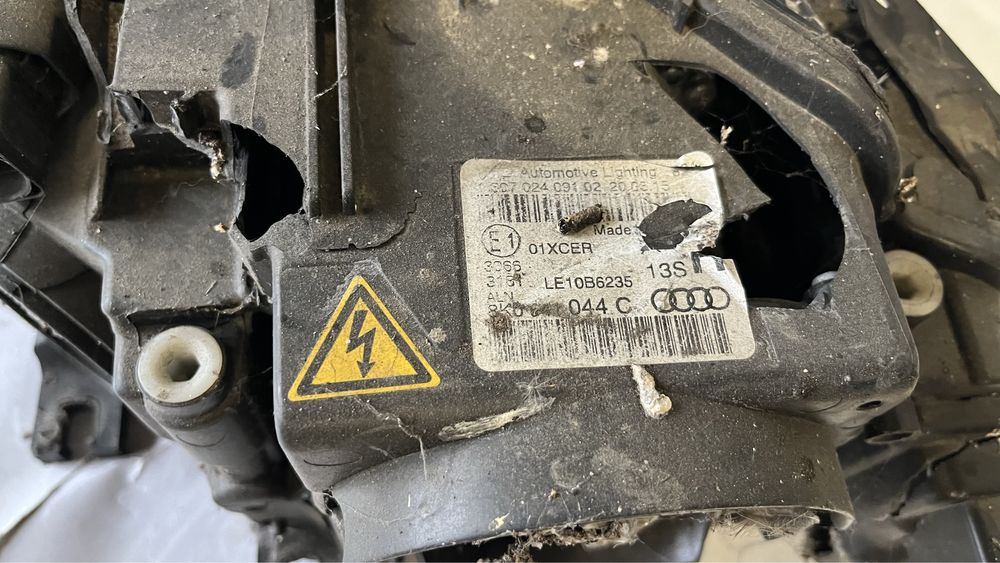 десен фар Audi A4 B8 Facelift 2009-2016