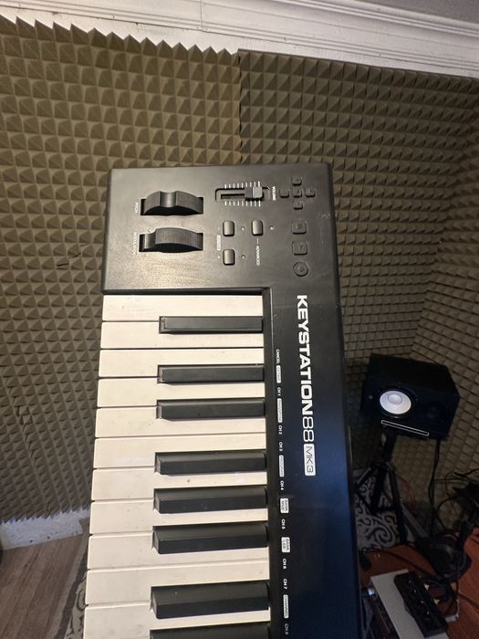 М аудио миди клавиатура