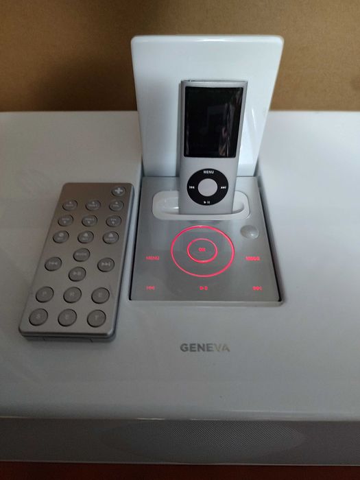 Sistem Audio Bluetooth Geneva Classic M FM Radio IPOD Line IN Remote