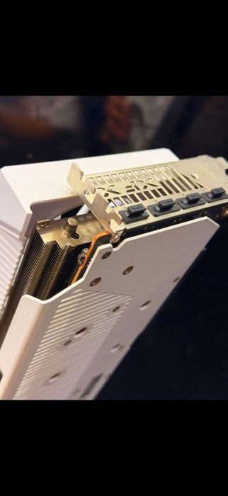 Radeon rx 7900 Mag air Xfx