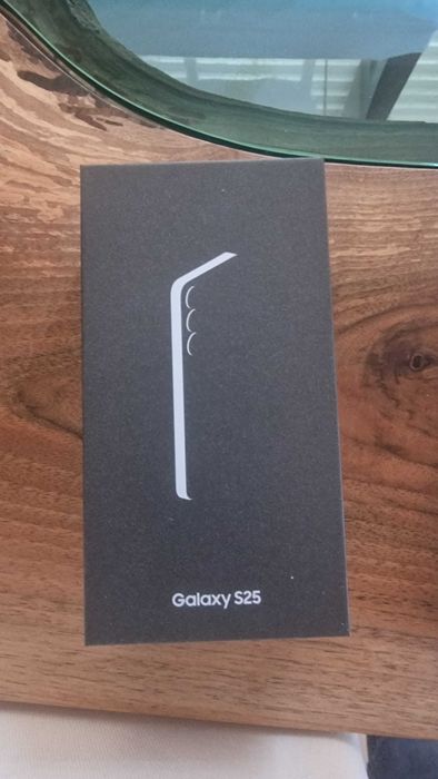 Samsung Galaxy S25FE 256gb Нов