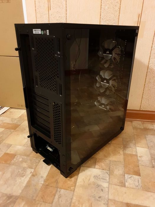 Корпус Corsair iCUE 220T RGB Airflow черный