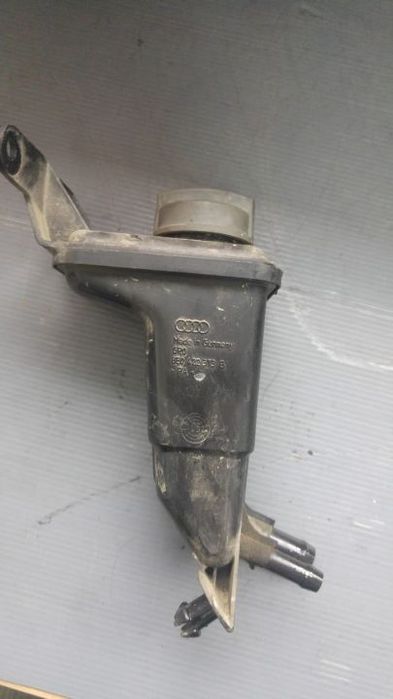 vas lichid servo directie 1.9  tdi  bke audi a4 b7  2004- 8eb