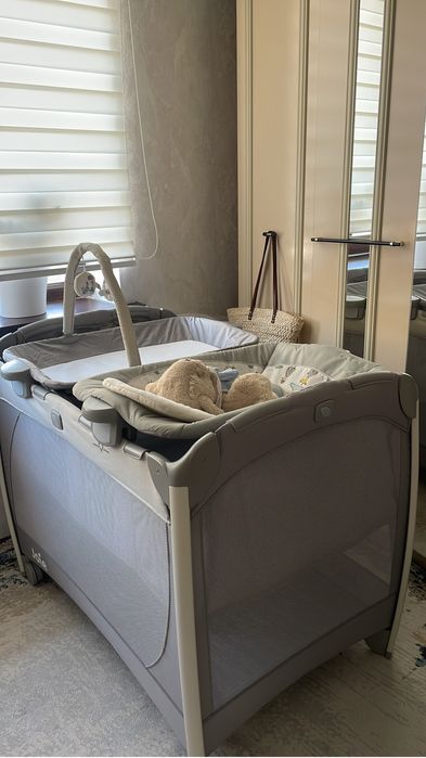 Кровать манеж Joie