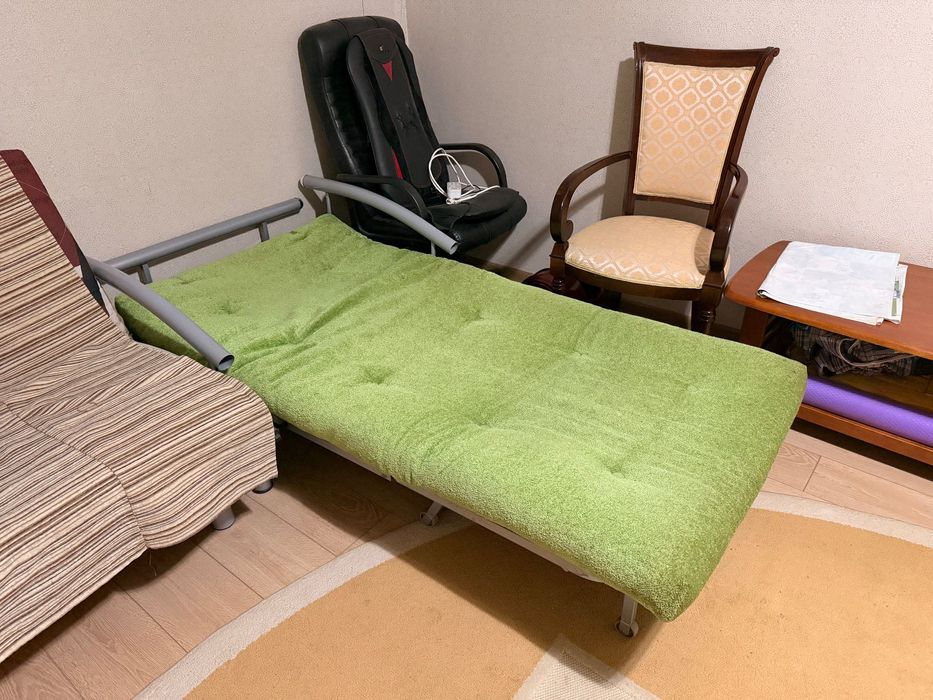 Отдам даром диван-кровать