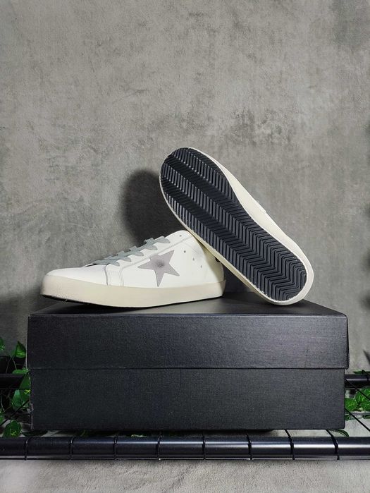 Golden Goose marimea 45