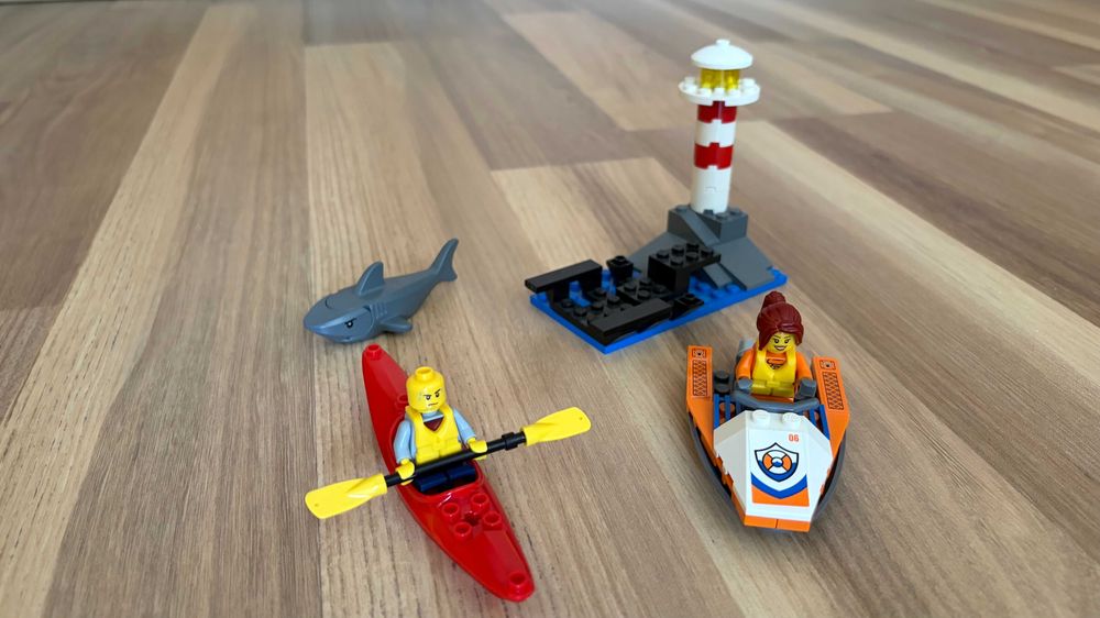 Тежкотоварен спасителен хеликоптер LEGO City 60166
